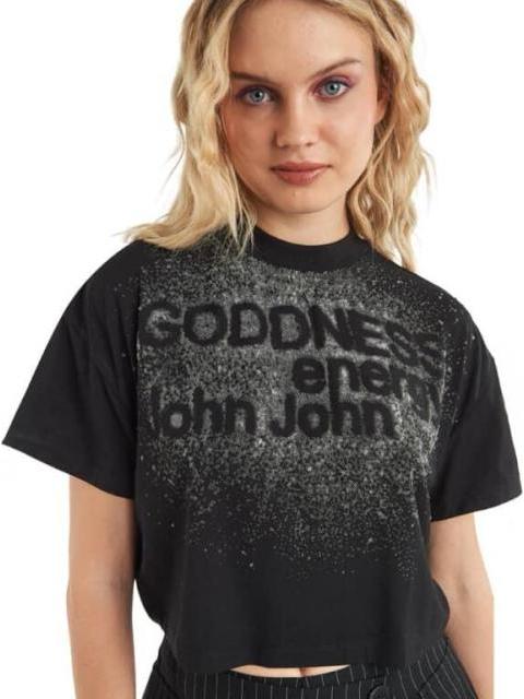PLAYERA CROP NEGRO SANTA LOLA
