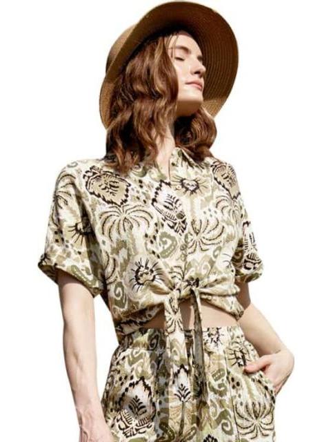 BLUSA ESTAMPADA CON AMARRE VERDE OLIVO HOLLY LAND