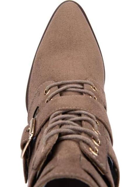BOTA CON ABERTURA TAUPE TIERRA BENDITA