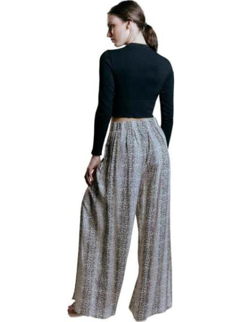 CROP TOP SEAMLESS NEGRO HOLLY LAND