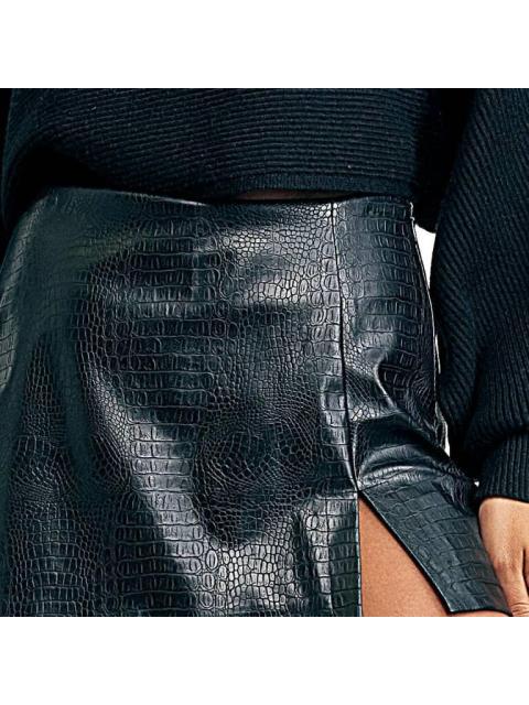 FALDA SHORT EFECTO PIEL NEGRO HOLLY LAND