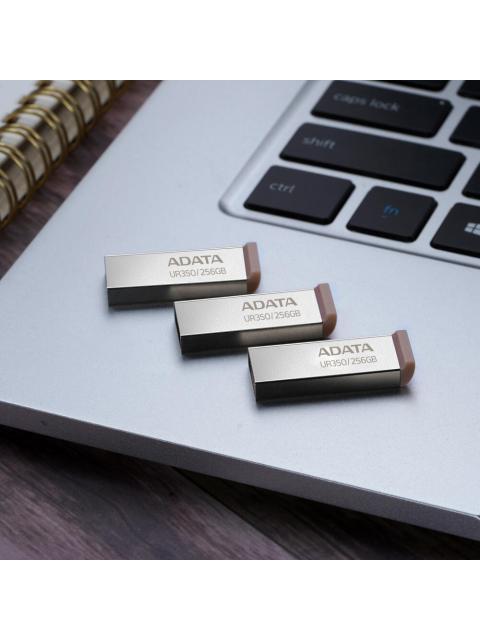 MEMORIA USB DE 256GB UR350 3.2 GEN 1 (RETROCOMPATIBLE 3.0 Y 2.0) DISENO ELEGANTE SIN TAPA. COLOR METALICO NEGRO. UR350256GRSR-BK