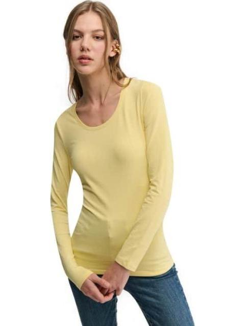 PLAYERA MANGA LARGA AMARILLO HOLLY LAND