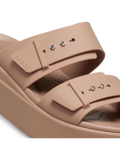 SANDALIA BROOKLYN BUCKLE BEIGE CROCS
