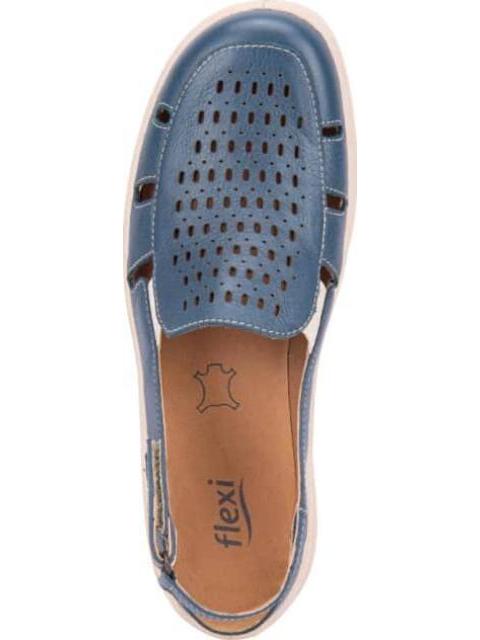 SANDALIA PERFORADA AZUL FLEXI