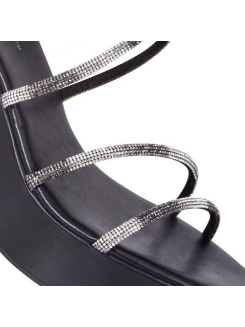 SANDALIA PLATAFORMA Y BRILLOS NEGRO THALIA SODI